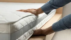 Wie oft sollte man eine Matratze wenden, um Verformungen oder Durchhängen zu vermeiden?