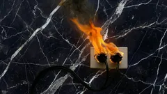 Warum es in der Steckdose funkt: Gefahren erkennen und Brände verhindern