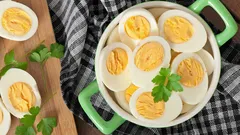 So kühlst du gekochte Eier richtig ab, damit sie perfekt schmecken und die ideale Textur haben: Geheimtipps von Profis